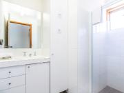 Fully Furnished 2 Bedroom Unit!