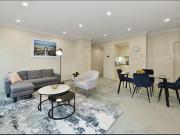 Fully furnished 2b2b close to everything!