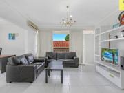 Fully Furnished 3 Bed, 2 Bath Home with Garden |...