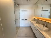 Fully furnished 3 bedroom 2 bathroom