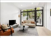Fully Furnished 3 Beds plus Study Townhouse with 2 car...
