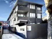 FULLY FURNISHED 4 BEDROOM APARTMENT IN ST KILDA WITH...