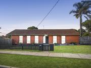 Fully Furnished 4 Bedroom House in Mornington