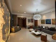 Fully Furnished 4br with parking for lease in...