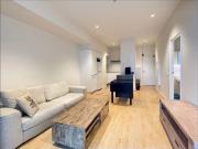 Fully furnished and equipped: Melbourne Central Apartment