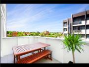 FULLY FURNISHED APARTMENT IN HEART OF SOUTH YARRA