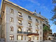 Fully Furnished Beachside Beauty