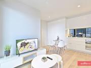 Fully Furnished Bright 2 Bedrooms Apartment In CBD