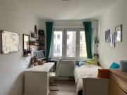 Fully furnished bright & cozy 3 room apartment in...