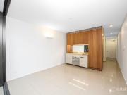 Fully Furnished Central Park – Spacious East Facing 1...