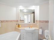 Fully Furnished City Apartment Ideal for Professionals