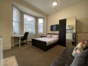 Fully Furnished Double Studio Flat Cromwell Road