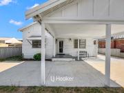 Fully Furnished Dream Cottage!