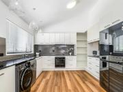 Fully Furnished Elanora Home with Pool and Stunning Lake...