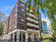 Fully Furnished & Equipped 1 Bed at Park Lane on Mounts...