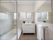 FULLY FURNISHED & EQUIPPED HOUSE IN A SUPERB LOCATION