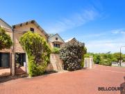 FULLY FURNISHED & EQUIPPED – MODERN RENOVATED TOWNHOUSE