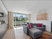 Fully Furnished Executive South Yarra 2 bed apartment!