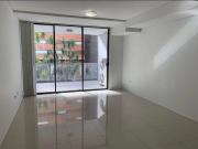 Fully Furnished 【For Rent】Modern 2 Bed 2 Bath Split...