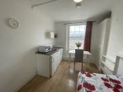 Fully Furnished Good Size Single Bedsit in chelsea