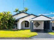 Fully Furnished home moments to the beach