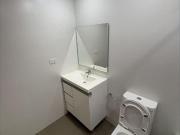 Modern 2Bed + Study Garden Apartment | Walk to Green...