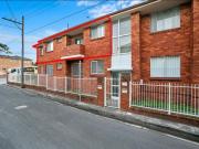 Fully Furnished Cost effective 2B1B, 5 min walk to bus...