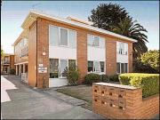 Fully furnished Large 3 bedroom unit wirh Central...