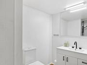 FULLY FURNISHED LARGE FLOOR PLAN PERFECT LOCATION