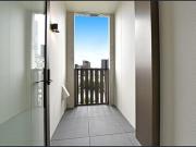 Fully Furnished Luxury Apartment Steps from Melbourne...