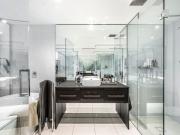 FULLY FURNISHED* Luxury Apartment with Fortnightly...