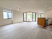 Fully Furnished Luxury one bedroom Waterfront Living...