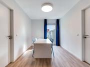 Fully furnished private room with balcony in a 5 people...