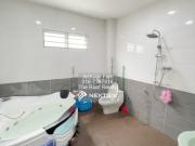 [Fully furnished & renovated] 2.5 Storey Semi D, Corner...