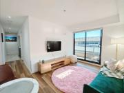 FULLY FURNISHED RENOVATED ALBERT PARK & PORT PHILLIP BAY...