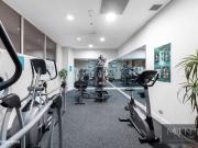 fully furnished studio apartment at oaks trafalgar!
