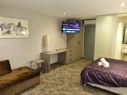 Fully furnished Studio Apartment in Prime Kew Location