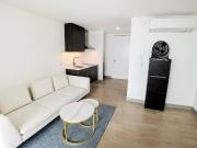 Fully Furnished Studio Unit with Parking | Century Spire...