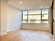 Stunning and Luxury Two Bedrooms Apartment in Rosebery!