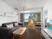 Fully Furnished Stylish One Bed Apartment In Fab Location