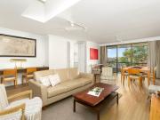 Fully furnished Sunny and spacious in a convenient...