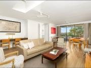 Fully furnished Sunny and spacious in a convenient...