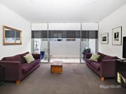 FULLY FURNISHED TOWNHOUSE ON RICHMOND HILL!