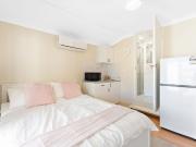 Fully Furnished with Private Ensuite & Kitchenette....