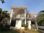 Fully Luxury Furnished 3 Kanal White Palace House...
