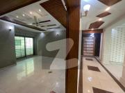 Fully Renovated 10 Marla 3 Bedroom Flat for Rent in... Fully Renovated 10 Marla 3 Bedroom Flat for Rent in...