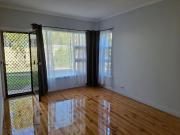 Fully Renovated 2 Bedroom Unit in Prime Seacliff Park...