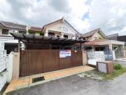 Fully Renovated 2 Storey Terrace Bandar Tun Hussein Onn...