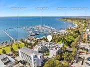 Fully Renovated Apartment with Bay Views Fully Renovated Apartment with Bay Views