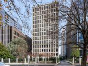 Fully Renovated Apartment with Captivating City Skyline...